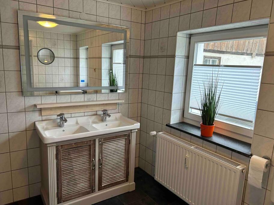 Maisonette-Fewo Fritz Mit Infrarotsauna Grossschoenau Luaran gambar